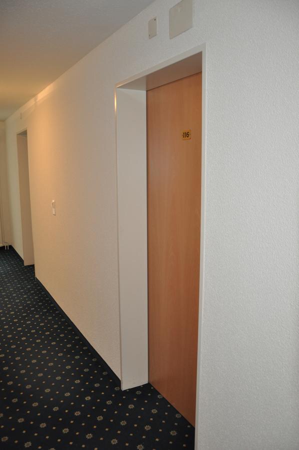Hotel Loewen Mellingen Екстериор снимка