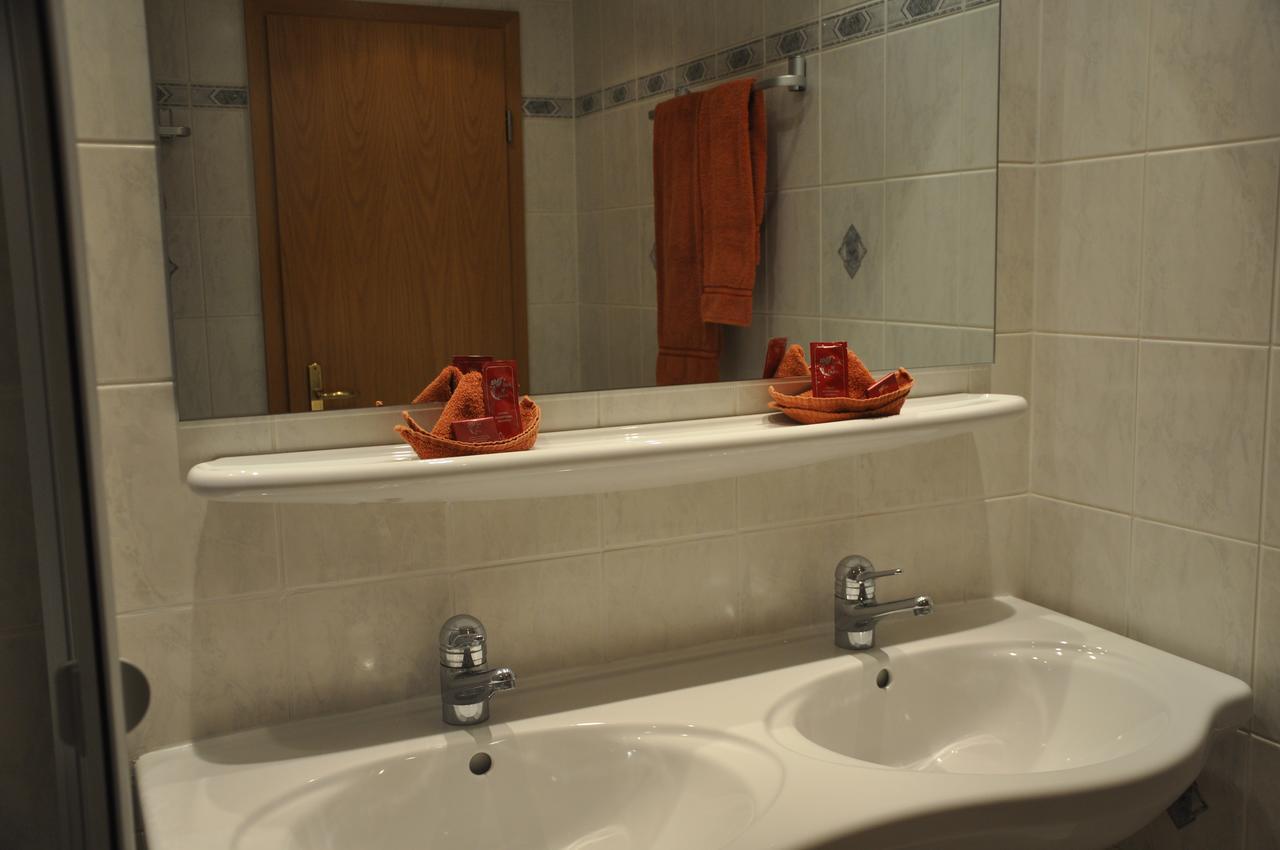 Hotel Loewen Mellingen Стая снимка